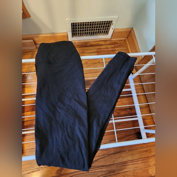 Victoria's Secret Sport Black Stirrup Leggings - Picture 1 of 5